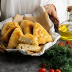 Пирожки с картошкой на сковороде без дрожжей