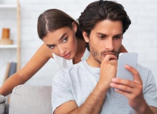 Разговор на расстоянии: что спросить у парня по телефону