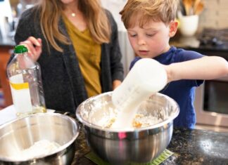 Манная каша без комочков: как приготовить ребенку на молоке