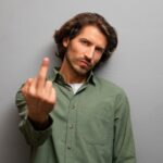 Примета чешется безымянный палец правой руки у мужчин