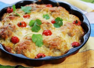 Картофельная запеканка с куриным фаршем в духовке