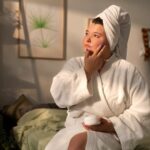 Удаление прыщей во сне: польза или вред?