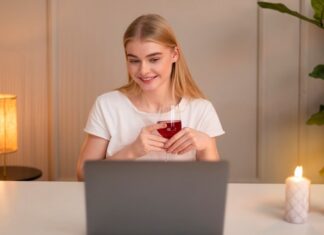 Гадание онлайн: что ждет в отношениях с мужчиной