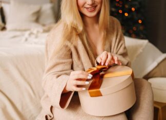 Толкование сна: дарить подарок