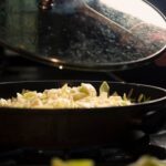 Вкусная тушеная квашеная капуста на сковороде