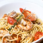 Спагетти с креветками в сливочном соусе: рецепт