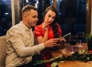 Верните прогресс в клуб романтики на iPhone