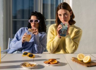 Короткие тосты с глубоким смыслом для дружеских компаний