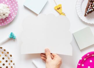 Поблагодарить за поздравления с днем рождения