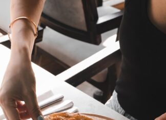 Хачапури из слоеного теста: рецепт приготовления дома