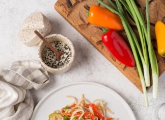 Фунчоза с овощами: быстрый рецепт на дому