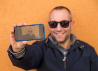 Вставка лиц в видео на Android: простое решение