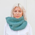 Женская манишка спицами: схемы и описание для начинающих