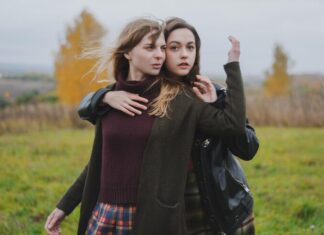 Приснились бывшие подруги: что это значит?