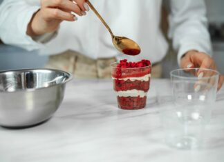 Рецепт бисквита «Красный бархат» для торта в домашних условиях