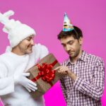 Как оригинально поздравить друга с днем рождения