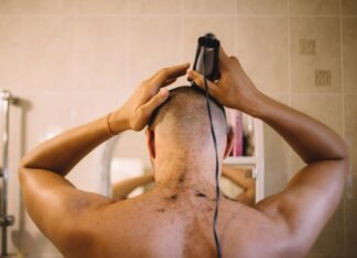 Мужская стрижка машинкой в домашних условиях: пошаговое руководство