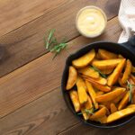 Картофель по-деревенски в духовке: рецепт как в Макдональдсе