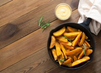 Картофель по-деревенски в духовке: рецепт как в Макдональдсе