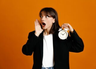 Вечернее время: 22:00