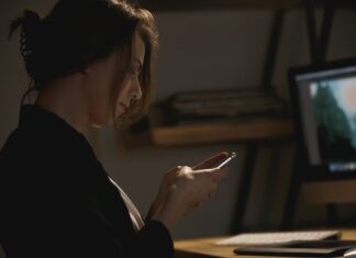 Установить звонок во весь экран