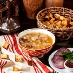 Национальный суп Белоруссии: драники с грибами