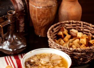 Национальный суп Белоруссии: драники с грибами