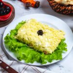 Корейский салат с морковью, курицей и огурцом