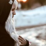 Значение Королевы Пентаклей в отношениях и любви на будущее