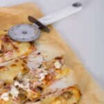 Пицца из батона в духовке: простой рецепт