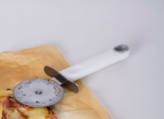 Пицца из батона в духовке: простой рецепт