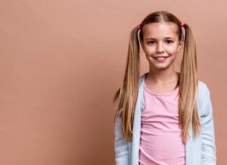 Косички для девочек в садик на короткие волосы