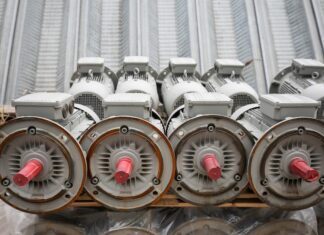 Трехфазный двигатель на двух фазах: возможно ли?