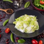 Пекинская капуста с огурцом и помидором