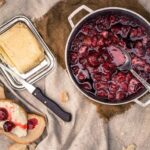 Слива в сиропе на зиму: рецепт с косточками