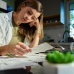 Лавровый лист: заговор на деньги в домашних условиях