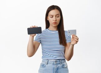 Что делать, если магазин не возвращает деньги на карту