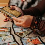 Карты Таро: как они влияют на отношение к вам