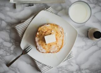 Простой рецепт сырников из творога на сковороде