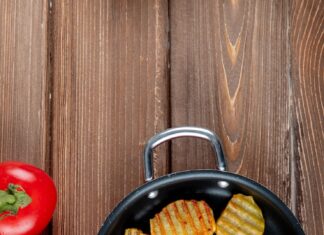 Купаты на сковороде: рецепт приготовления в домашних условиях