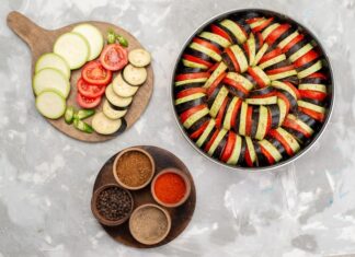 Салат из огурцов и помидор на зиму