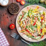 Салат из копченой куриной грудки и корейской моркови