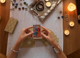 Гадание на Таро: расклад на отношения с мужчиной