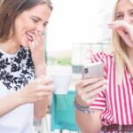 Мило записать друга в телефоне