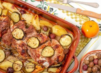 Рулька с картошкой в духовке: лучший рецепт