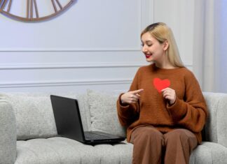 Как заинтересовать девушку на сайте знакомств