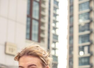 Отслеживание посылки СДЭК по фамилии получателя или номеру телефона