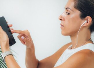 Подключение беспроводных наушников к телефону Honor через Bluetooth