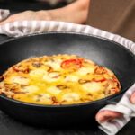 Приготовление хычиков с сыром и картофелем на сковороде