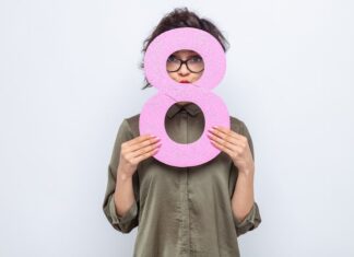 Значение цифры 3 в нумерологии для женщин